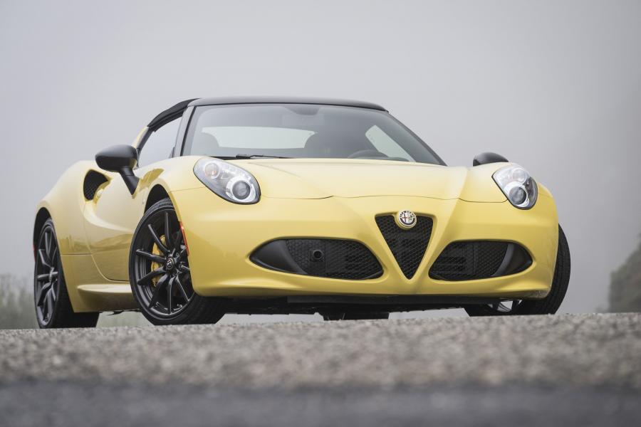  Alfa Romeo 4C Spider (960) 2015 года  (NA) (фото 24 из 40)